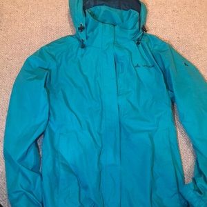 outdoor jacket by vaude